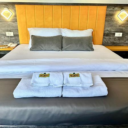 Hotel Del Medio Сутоморе Екстериор снимка