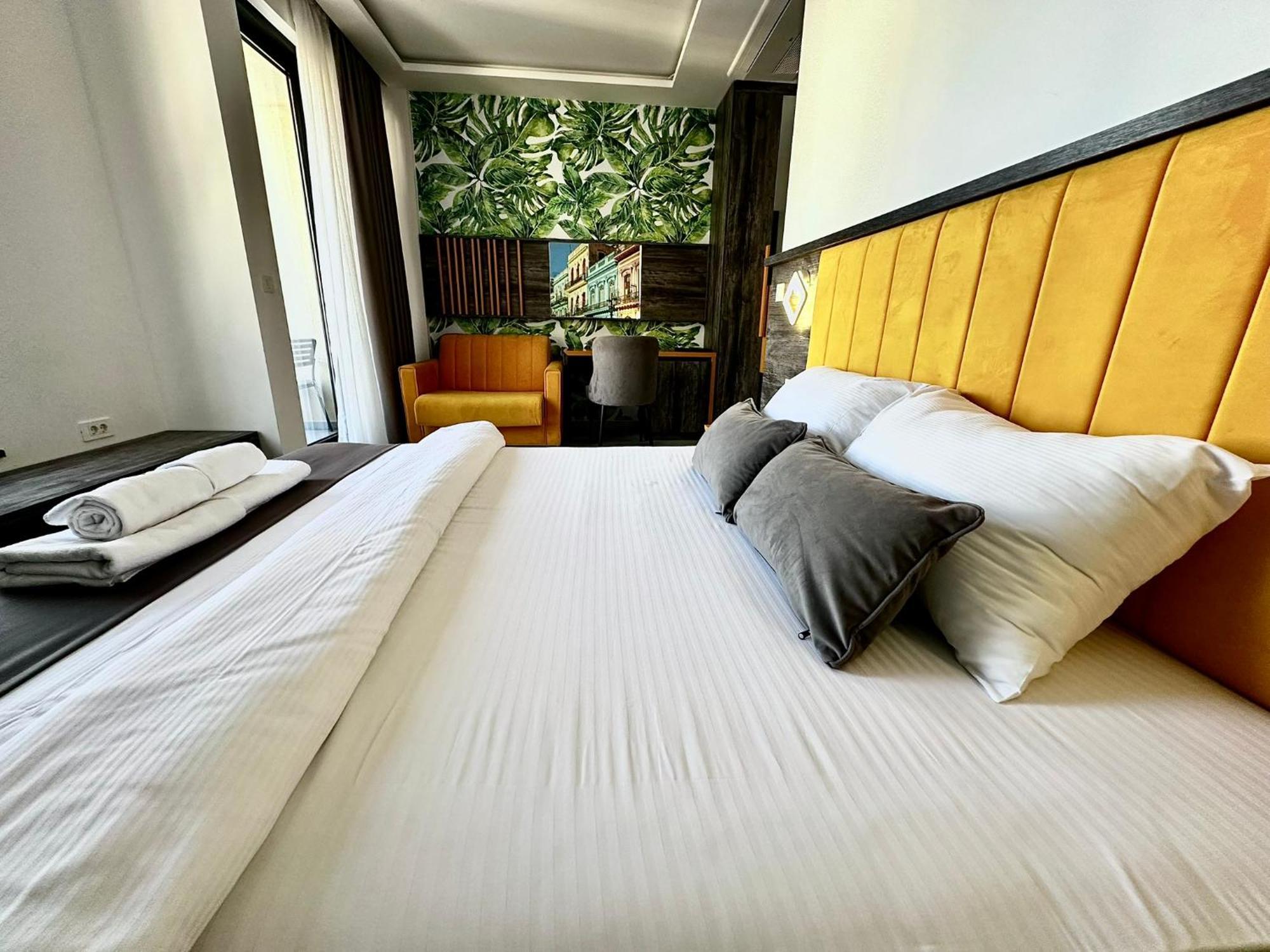 Hotel Del Medio Сутоморе Екстериор снимка