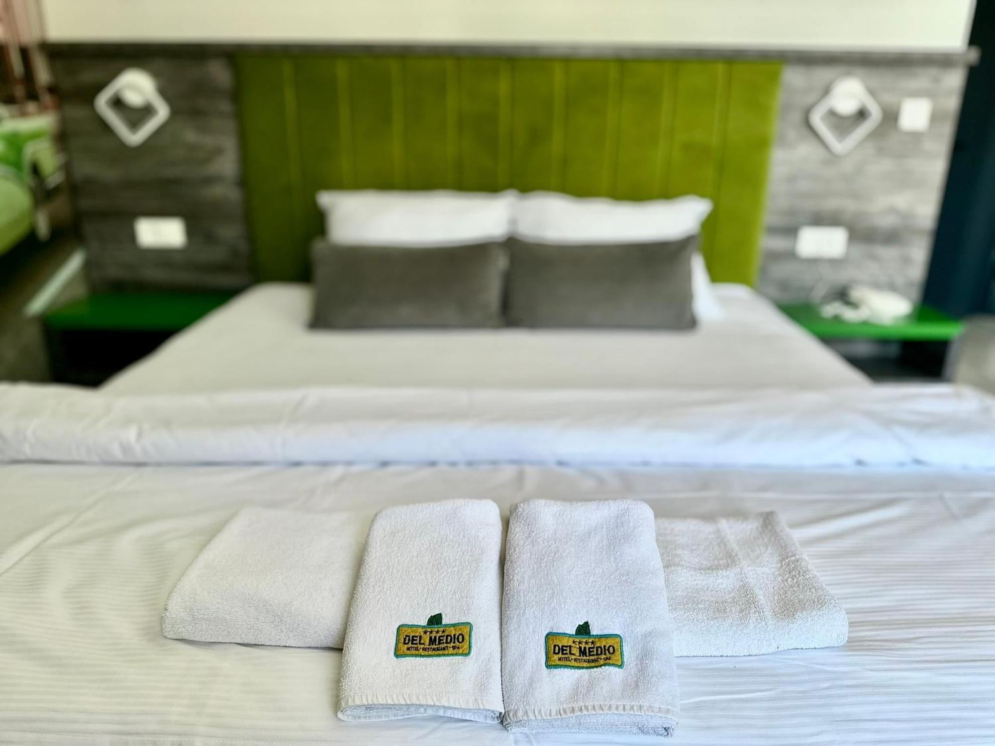 Hotel Del Medio Сутоморе Екстериор снимка