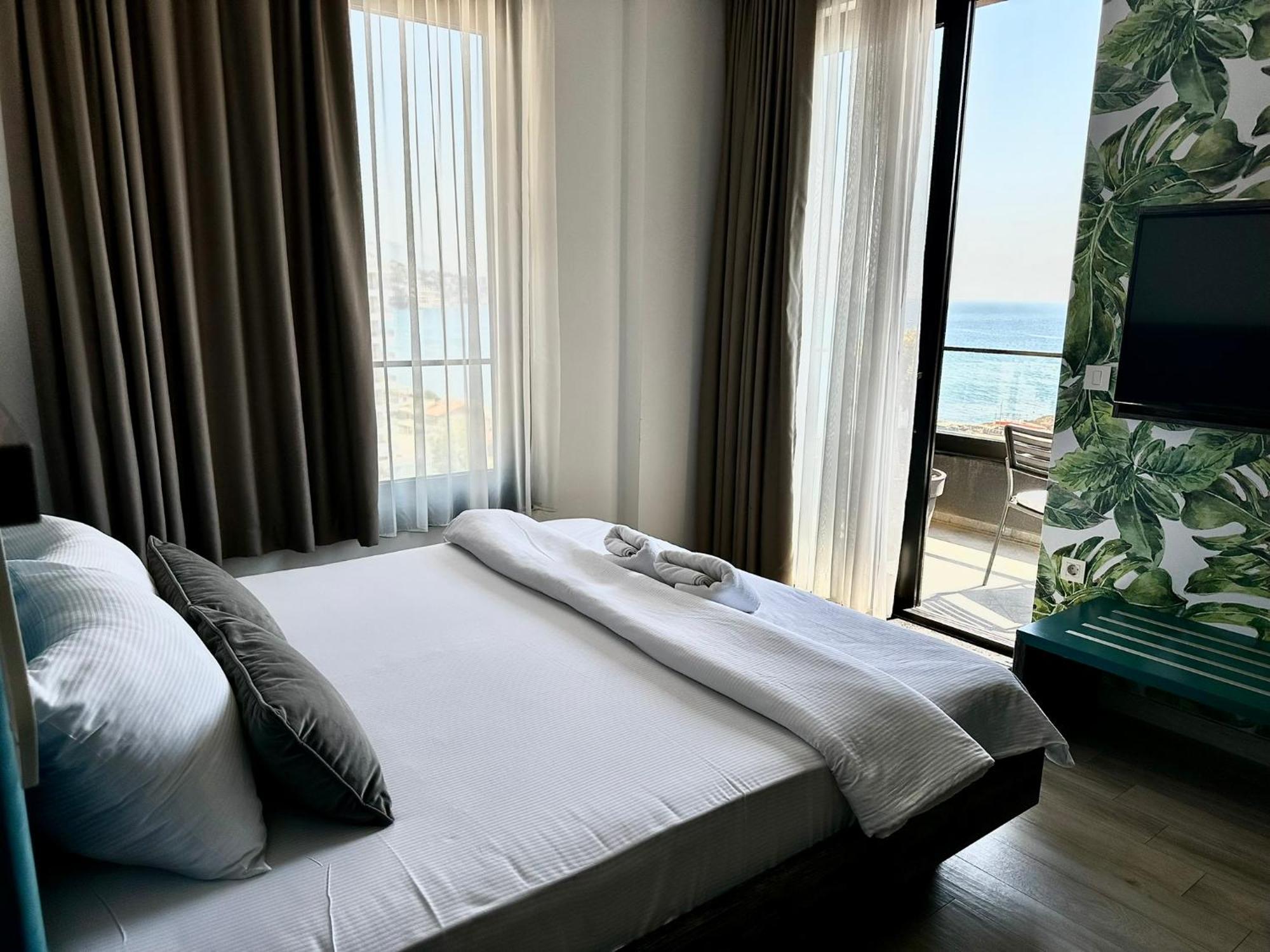 Hotel Del Medio Сутоморе Екстериор снимка